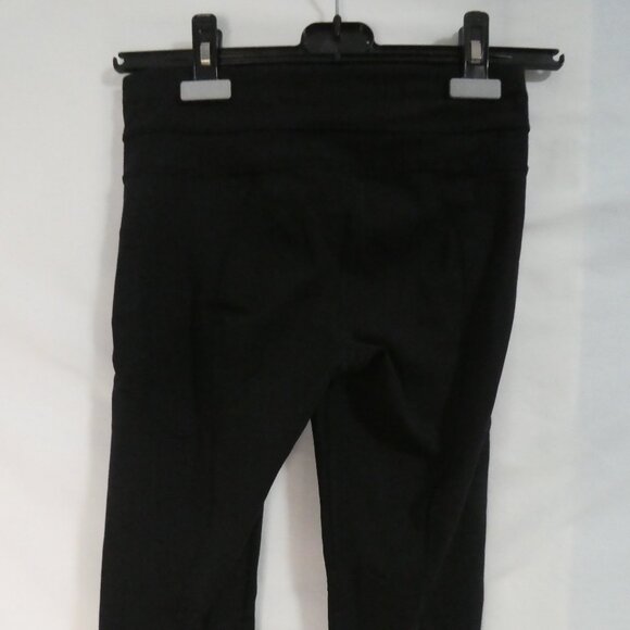 LULULEMON ATHLETICA | size 4 | Black Yoga Leggings | Mesh Panels | Zip Pockets - Picture 13 of 16